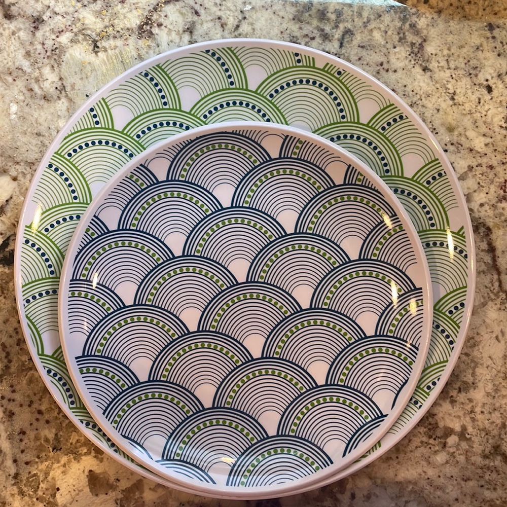 Jonathan Adler outdoor dining!